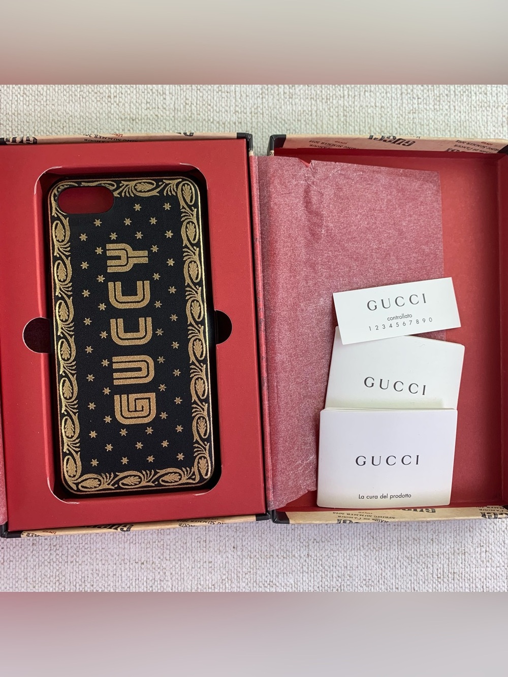 Gucci New iPhone 7/8 Case GUCCY logo black gold